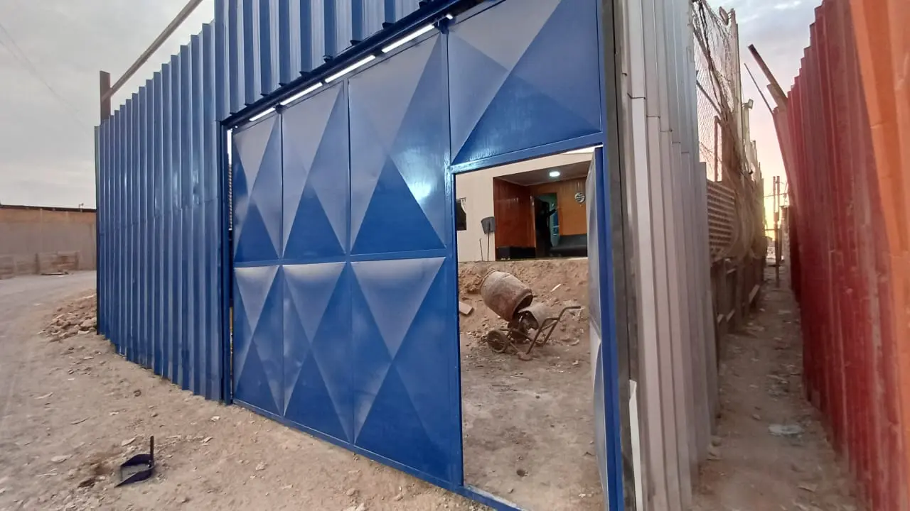 Acceso metálico